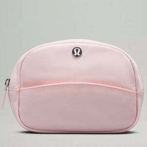 NWT City Essentials Pouch Mini 2L